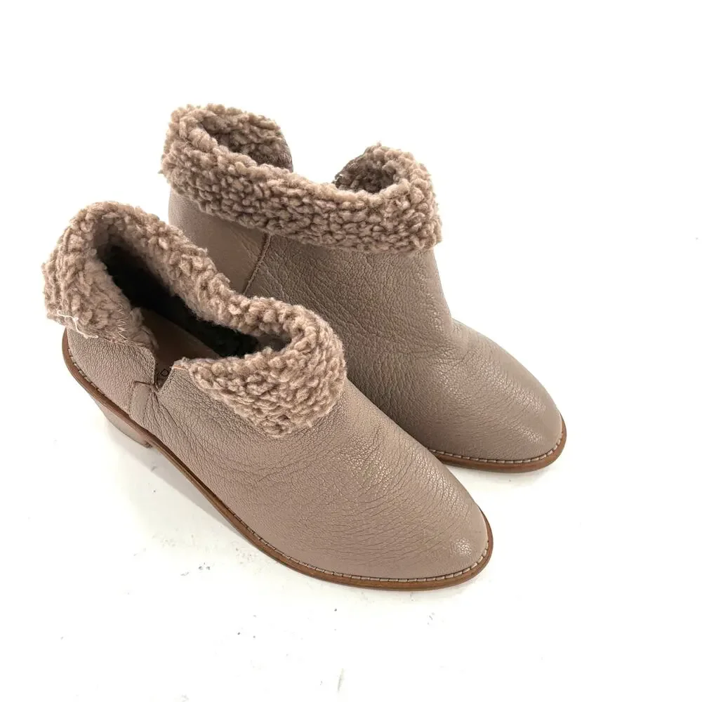 Kelsi Dagger Kayak Leather Boots 8 Taupe NWOT Tan Faux Shearling Ankle Booties